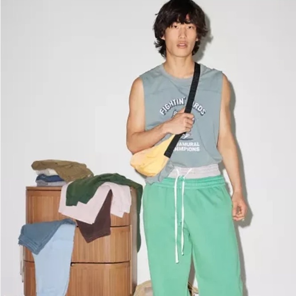 Urban Outfitters - Cut Off Tee